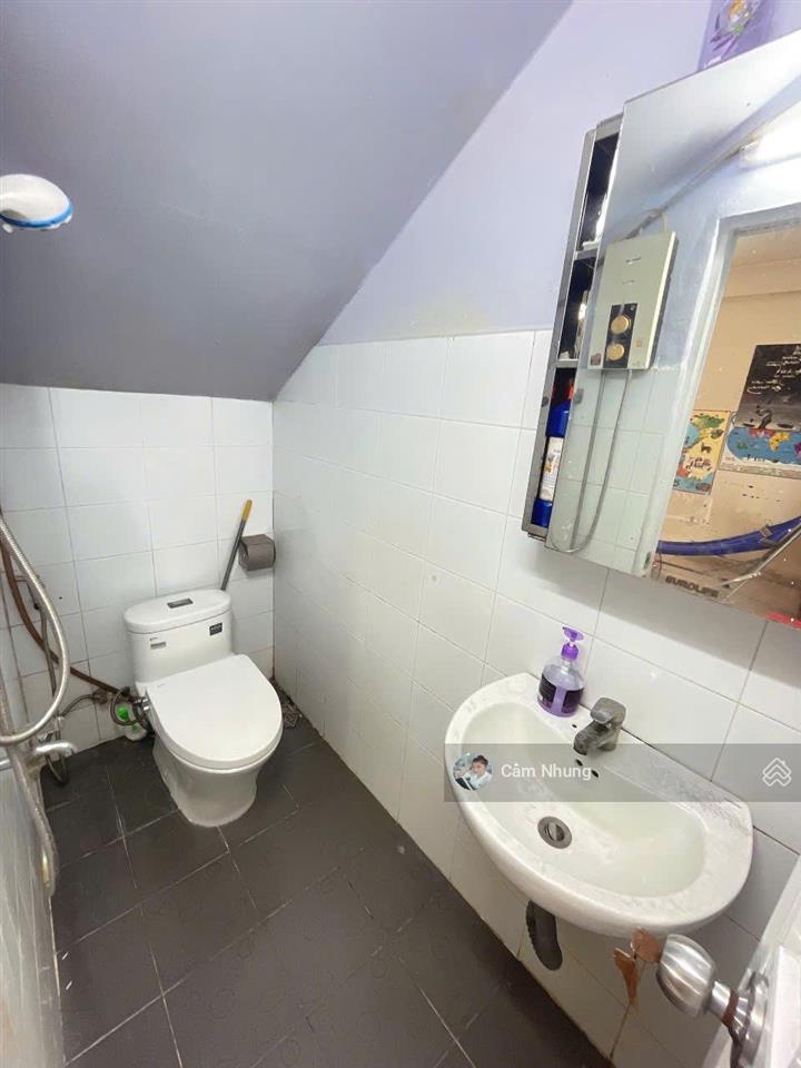 Bán nhà phố liền kề (nhà trống), mặt tiền đường 6m, dt 75m², giá 4 tỷ 5 (tl),  0908 002 ***