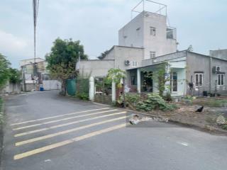 Bán gấp nhà c4  vp38a  dt 6x8,6( lộc phát )gía  2ty860 phát lộc   gấp  0908 002 ***