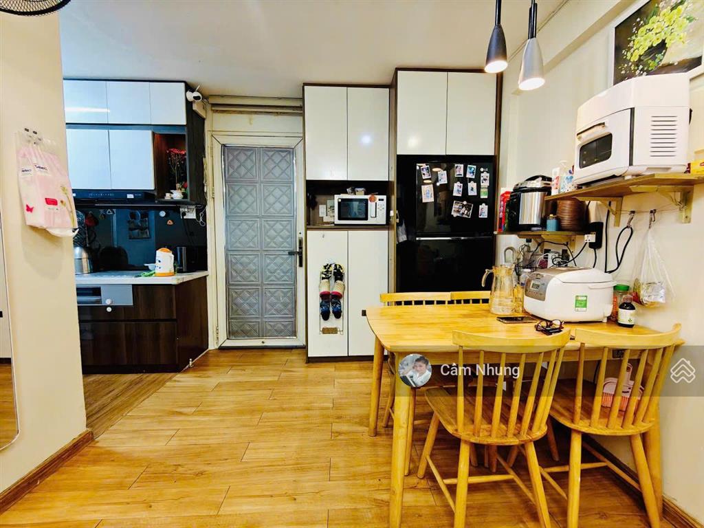 Bán ngay căn góc tầng 2 bên b4  cc ehome4  dt 41m²  giá 1tỷ280,  0908 002 *** gặp nhung