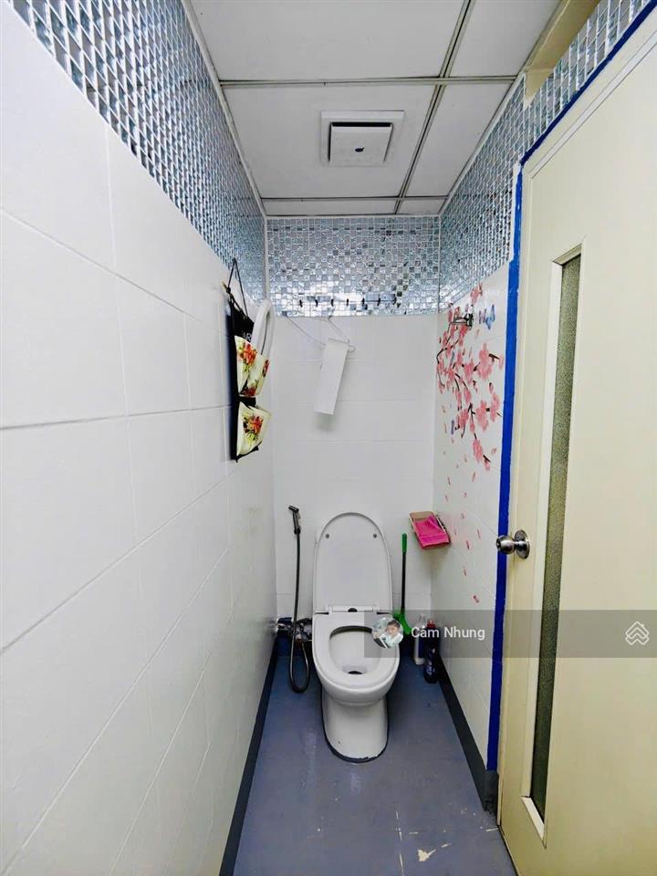 Bán ngay căn góc tầng 2 bên b4  cc ehome4  dt 41m²  giá 1tỷ280,  0908 002 *** gặp nhung