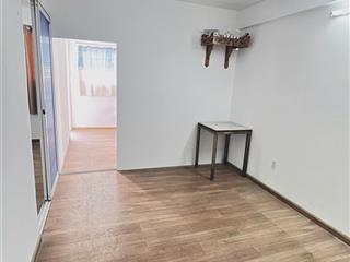 Cho thuê căn hộ có nội thất  block c2 tầng 3, giá 4tr/1tháng,  0908 002 ***