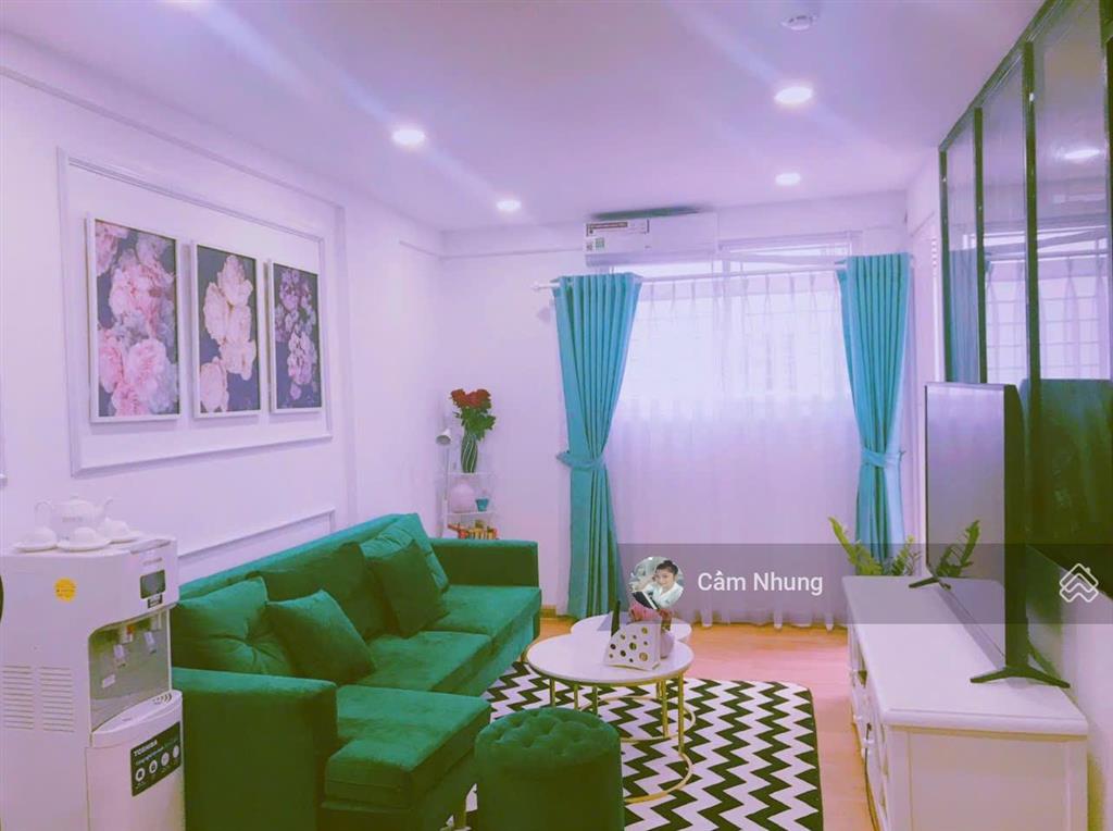 Bán ngay khu b4 tầng 1 block trung tâm chợ, giá 1 tỷ 180,  0908 002 *** gặp nhung