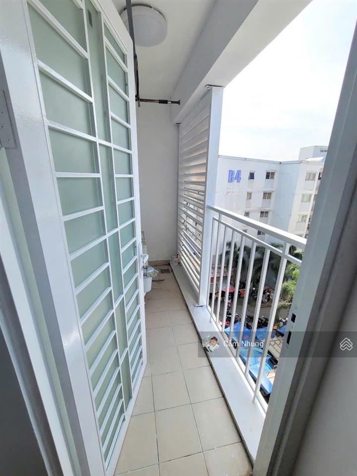 Cho thuê căn hộ ehome 4 block c1 new 100%  nội thất cơ bản  giá 4tr/1 tháng,  0908 002 ***