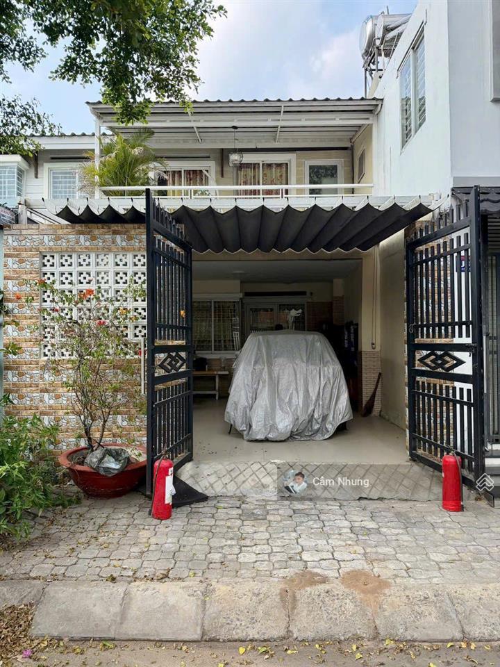 Bán gấp nhà phố liền kề ehome4  dt 75m2  giá 4ty550 shr,  0908 002 *** gặp nhung