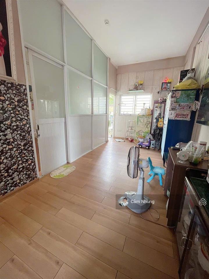 Cho thuê căn trệt, ngay góc 41m² tháng mát, giá 4tr/tháng, ở ngay,  0908 002 ***