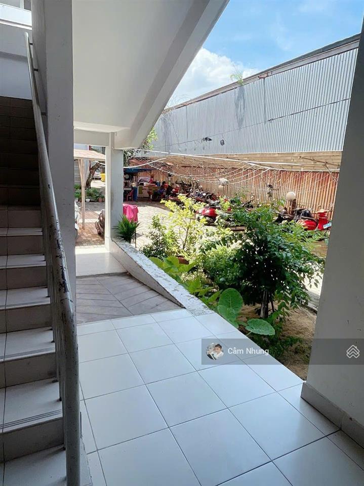 Cho thuê căn trệt, ngay góc 41m² tháng mát, giá 4tr/tháng, ở ngay,  0908 002 ***
