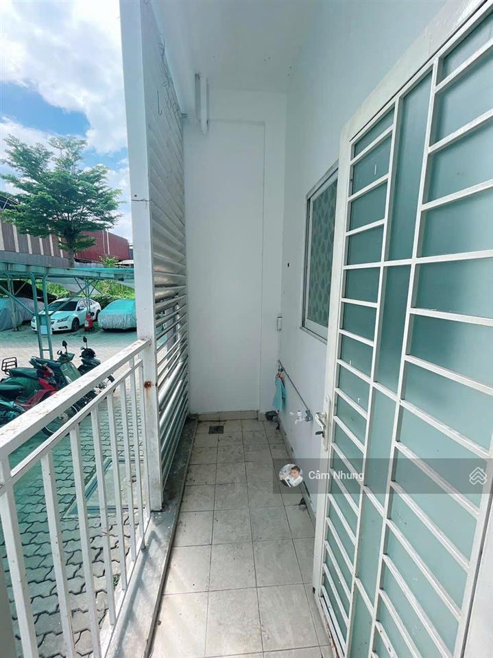 Cho thuê căn trệt một trong số ít tại ehome4, có sẵn 2pn, giá 4tr/tháng,  0908 002 ***