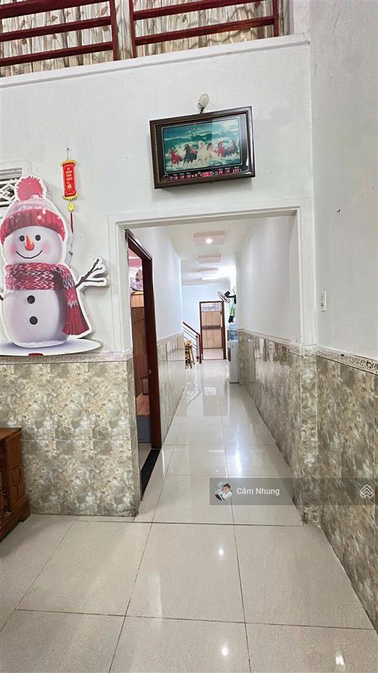 Cho thuê nhà nguyên căn 100m2 full nội thất  dt 100m2, giá 8tr5/1tháng,   0908 002 ***
