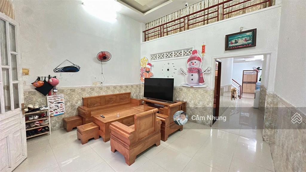 Cho thuê nhà nguyên căn 100m2 full nội thất  dt 100m2, giá 8tr5/1tháng,   0908 002 ***