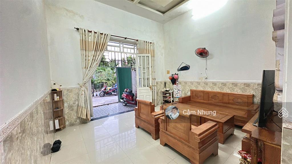 Cho thuê nhà nguyên căn 100m2 full nội thất  dt 100m2, giá 8tr5/1tháng,   0908 002 ***