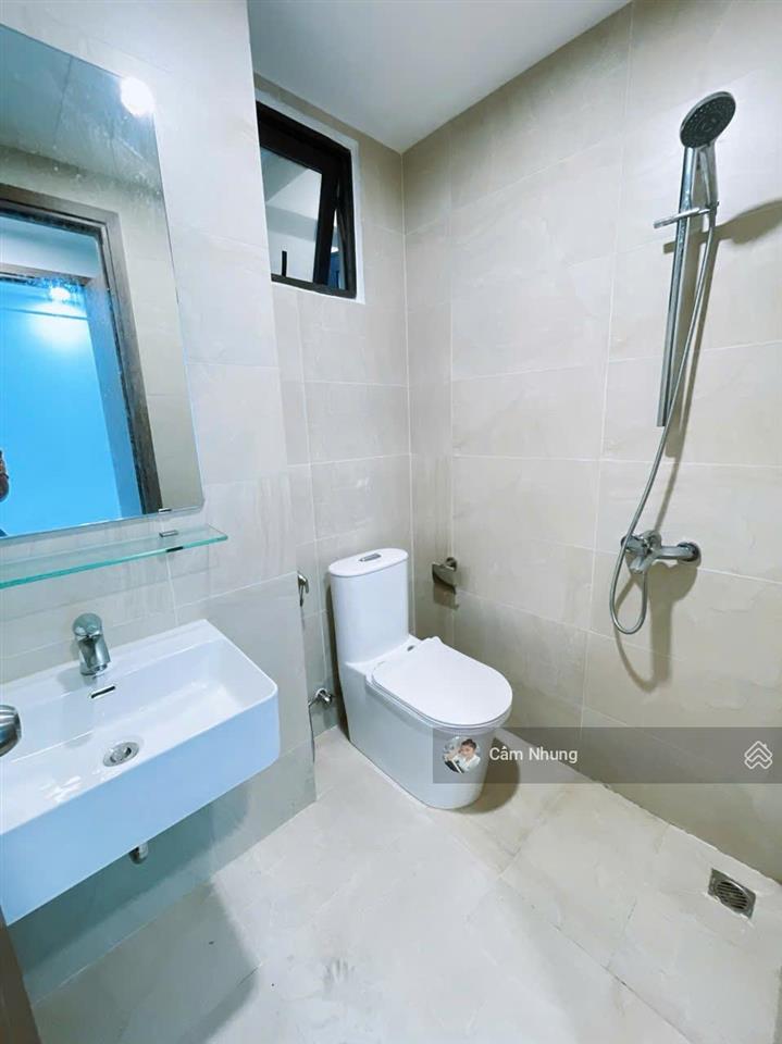 Bán ngay căn opal tầng 17  block a  shr, giá 2tỷ250, dòng tiền 5tr/thg,   0908 002 ***