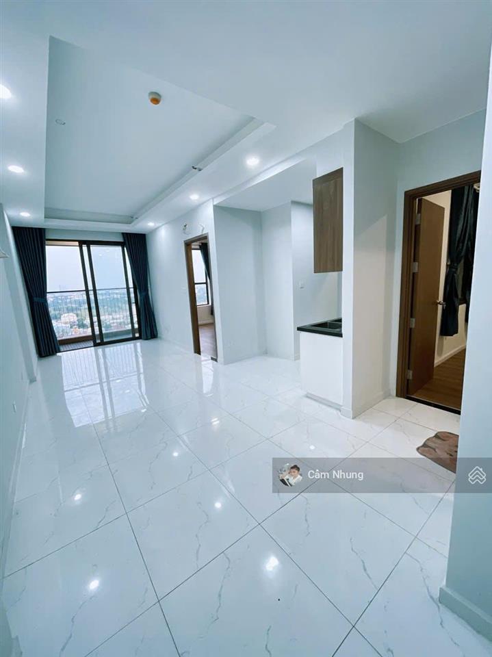 Bán ngay căn opal tầng 17  block a  shr, giá 2tỷ250, dòng tiền 5tr/thg,   0908 002 ***
