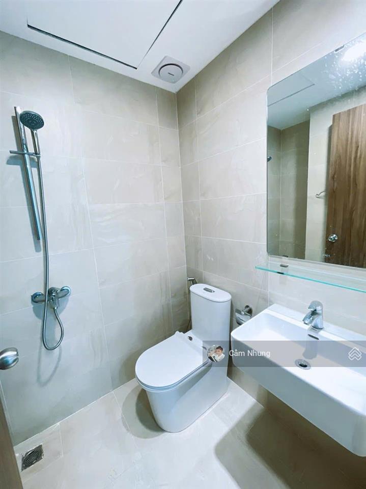 Bán ngay căn opal tầng 17  block a  shr, giá 2tỷ250, dòng tiền 5tr/thg,   0908 002 ***