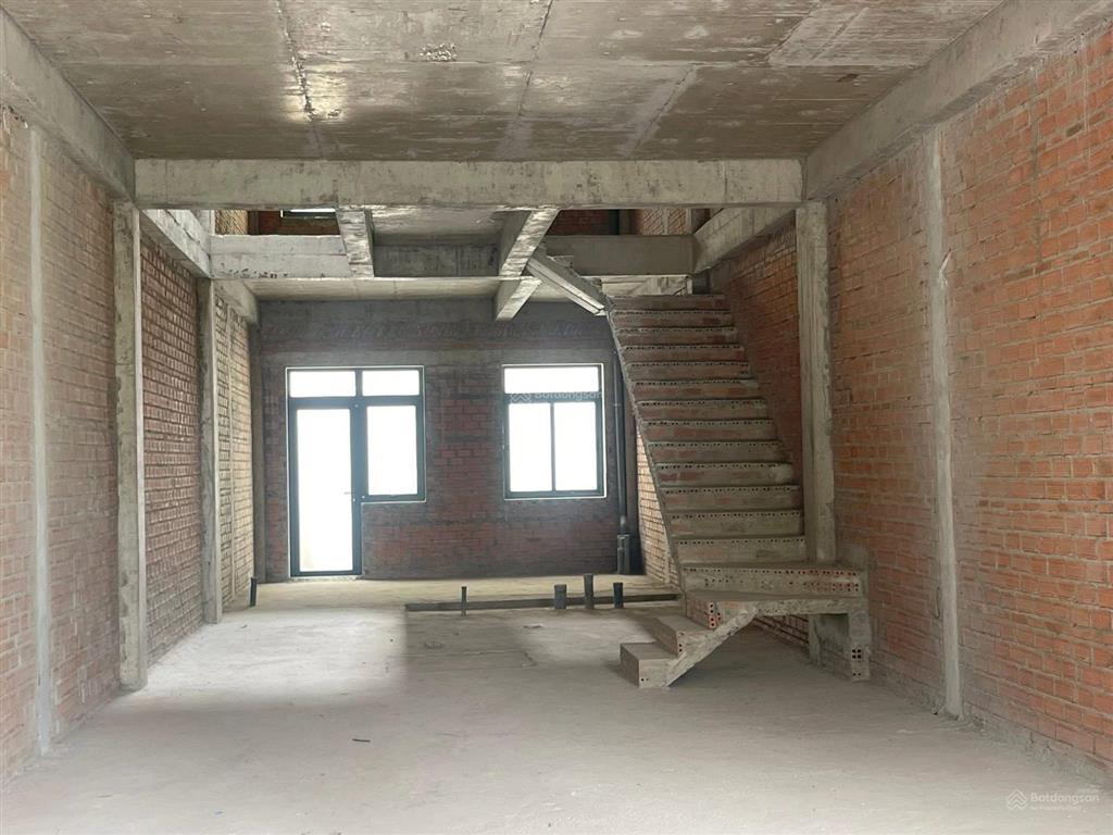 Bán nhà phố mizuki park 5x20m, 1 trệt 2 lầu giá 9,1tỷ khu compound cao cấp