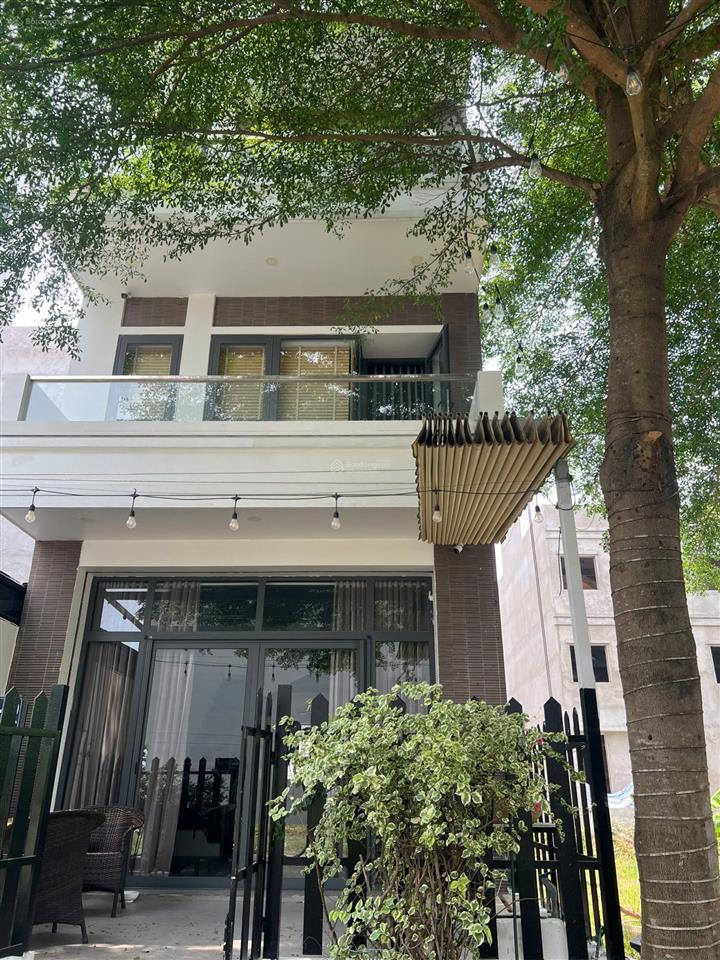 Bán nhà phố valora mizuki park gần full nội thất giá 10 tỷ sổ hồng riêng