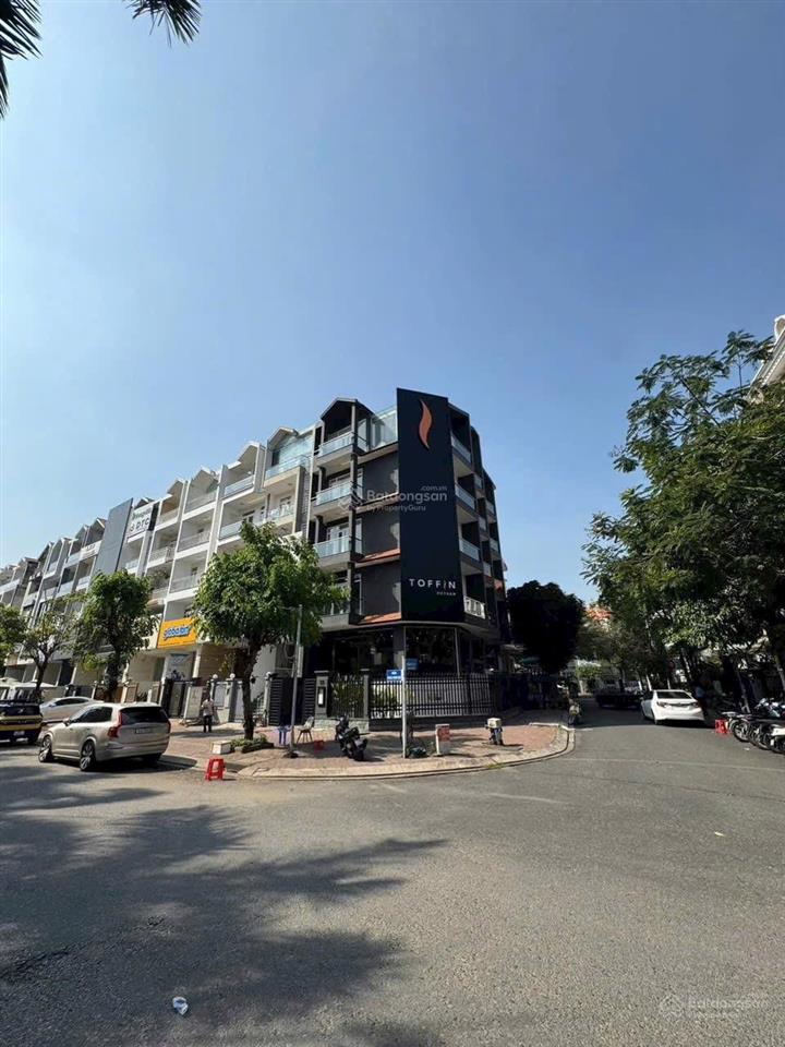 Bán nhà góc 2mt đường hoàng trọng mậu,kdc him lam,phường tân hưng,q7,trục chính sang quận 1 và 4