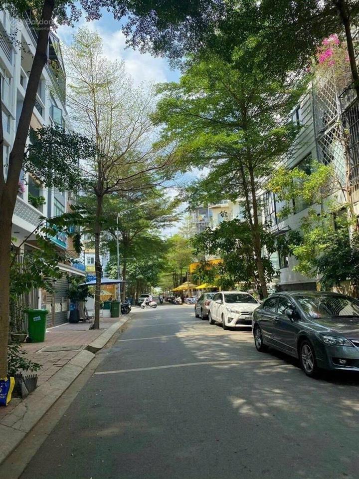 Bán đất góc 2mt view sông sát bên lotte mark q7..dt 10,5x21m..giá 29,2tỷ