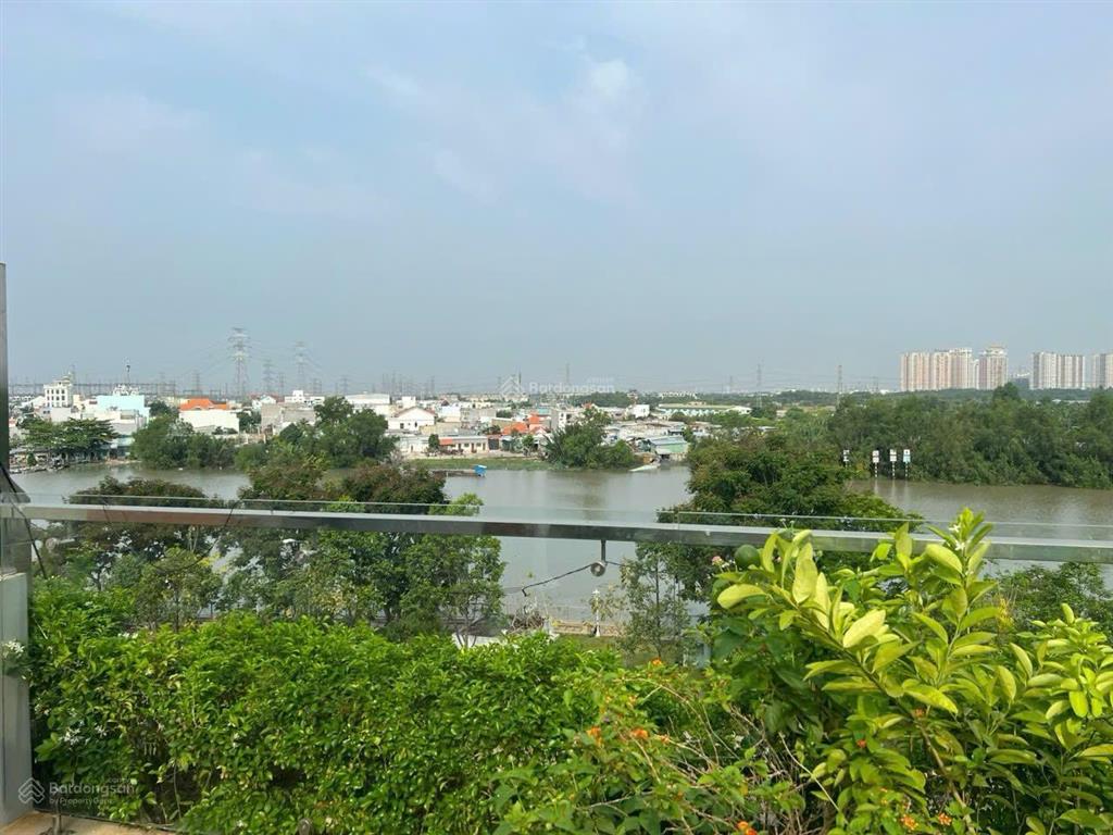 Bán đất góc 2mt view sông sát bên lotte mark q7..dt 10,5x21m..giá 29,2tỷ