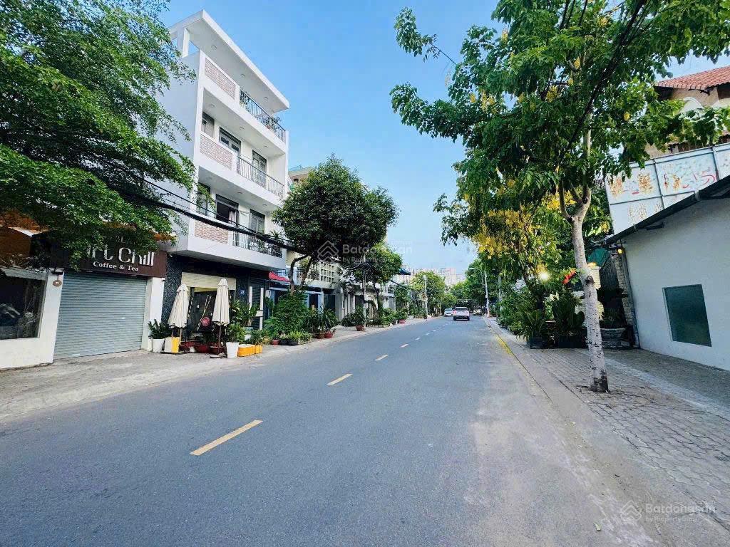 Bán biệt thự sân vườn, mt đường số lâm văn bền, 16x20, thích hợp xây cao tầng