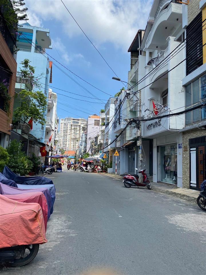 Ngang 5m, giá 18,5 tỷ mt đường 14m q7