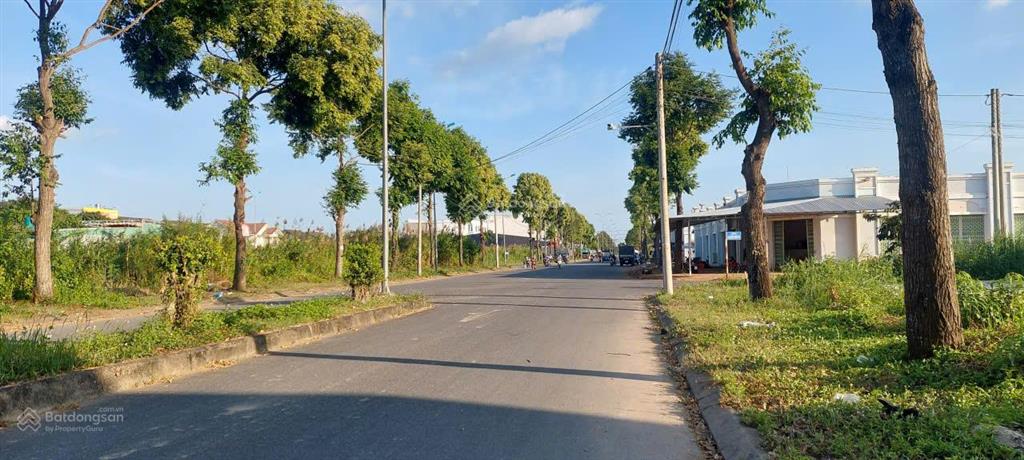 Nền 110m2 lộ giới 24m tại khu công nghiệp bình minh (ngay cầu cần thơ) giá 1,65 tỷ