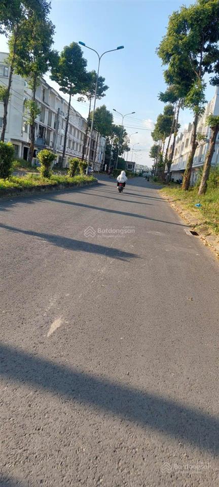 Nền 110m2 lộ giới 24m tại khu công nghiệp bình minh (ngay cầu cần thơ) giá 1,65 tỷ