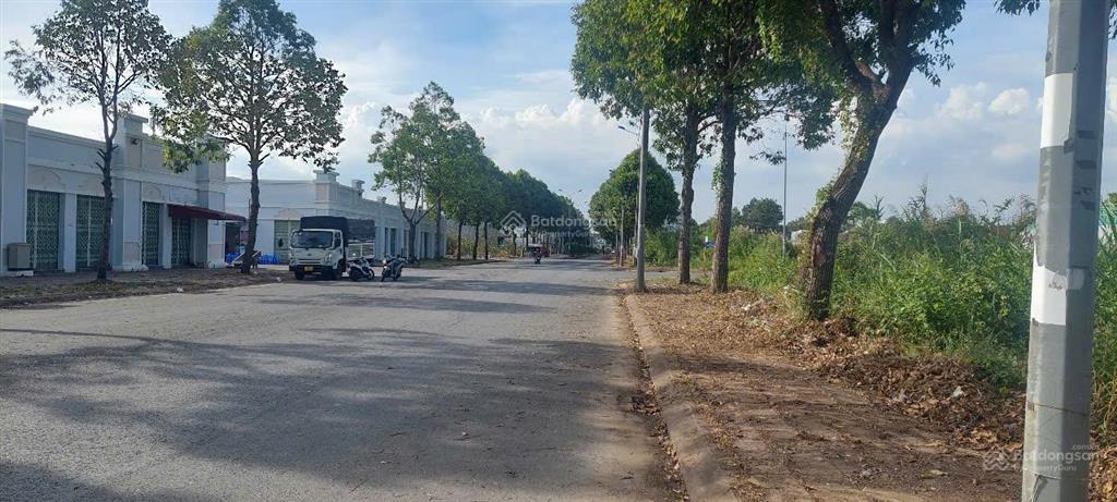 Nền đối diện kiot chợ khu công nghiệp bình minh (ngay cầu cần thơ) giá 1,8 tỷ