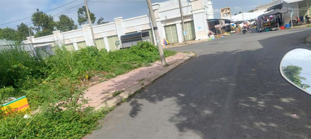 Nền góc 179 m2 đối diện chợ khu công nghiệp bình minh (ngay cầu cần thơ) giá 3 tỷ 900