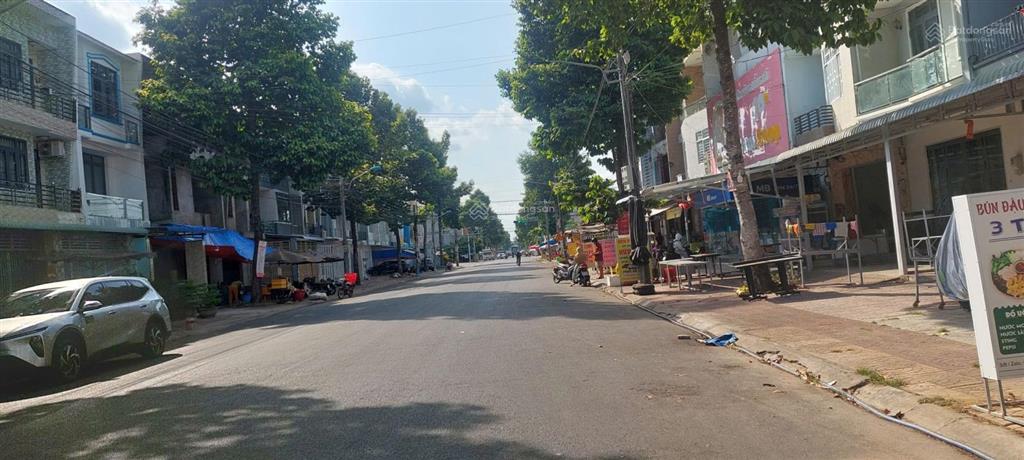 Nền 105 m2 trục chính khu công nghiệp bình minh (ngay cầu cần thơ) giá 1 tỷ 700