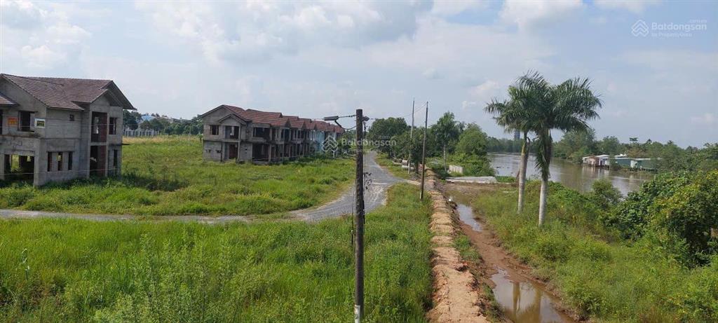 Nền ven sông và lộ nhựa khu công nghiệp bình minh (ngay cầu cần thơ) giá 1 tỷ 350
