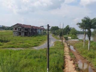 Nền ven sông và lộ nhựa khu công nghiệp bình minh (ngay cầu cần thơ) giá 1 tỷ 350