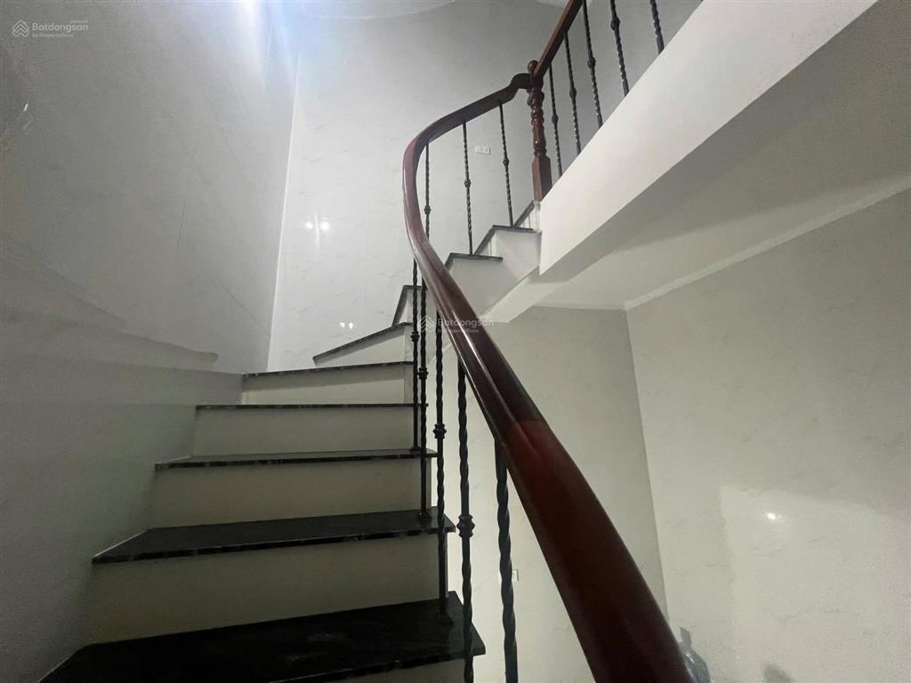 Xã đàn nhà riêng 23m dân xây 5 tầng, 3 ngủ, 4wc sổ riêng ngõ nông, gần phố chỉ hơn 4 tỉ
