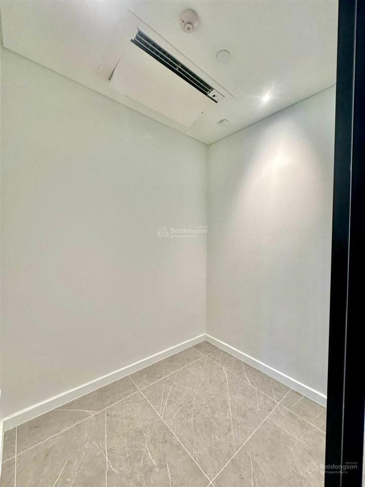 Bán căn 3pn  rẻ nhất  130m2  the opera metropole  ban công  logia to đùng