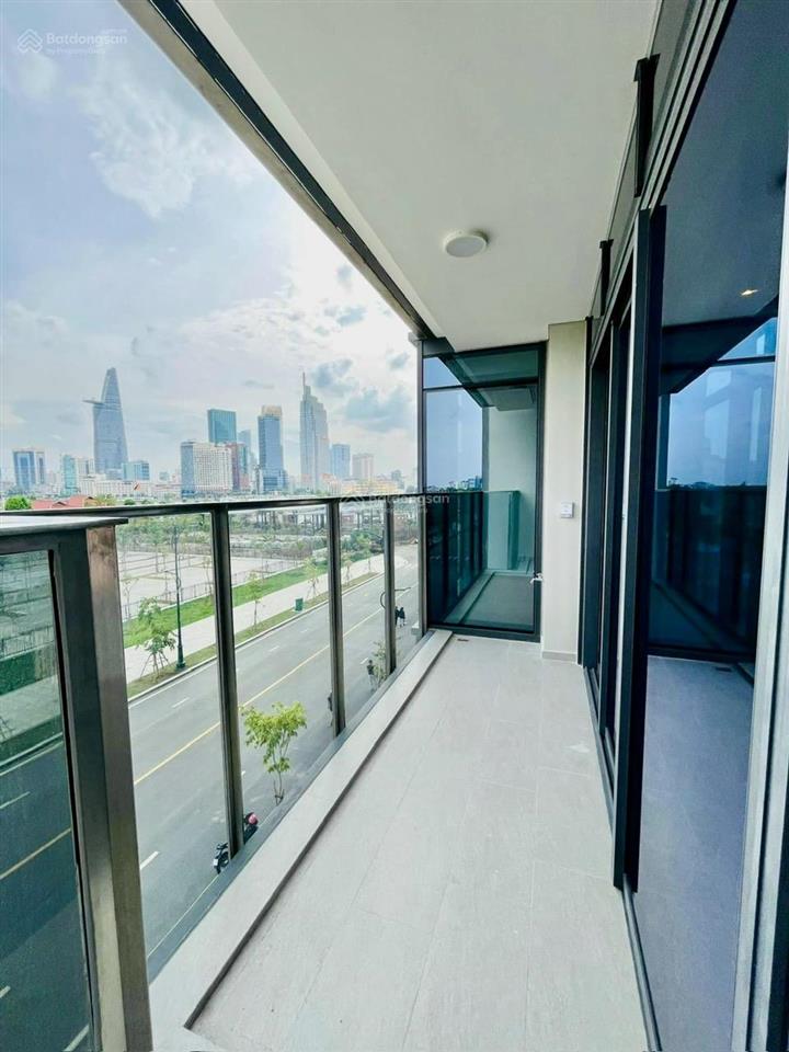 Bán căn 3pn  rẻ nhất  130m2  the opera metropole  ban công  logia to đùng