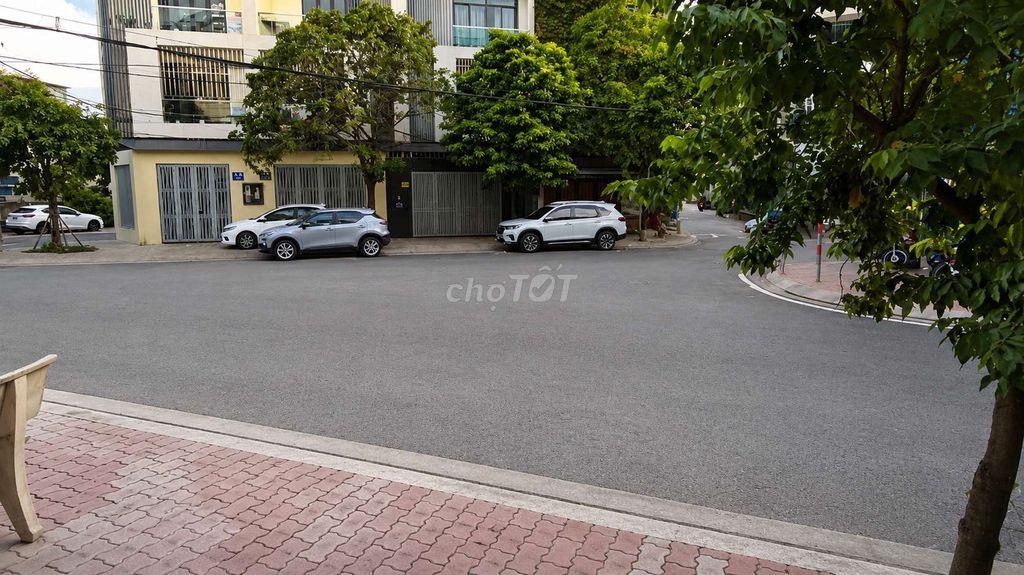 Cho thuê phòng 3-4 người, rộng 30m2, đủ nội thất 