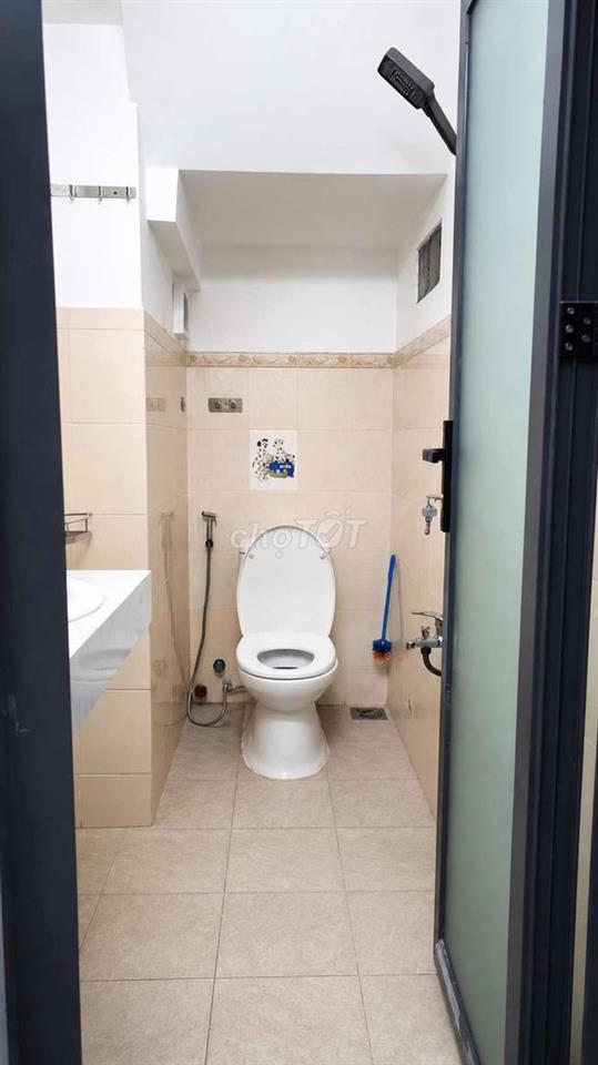 Cho thuê phòng 3-4 người, rộng 30m2, đủ nội thất 