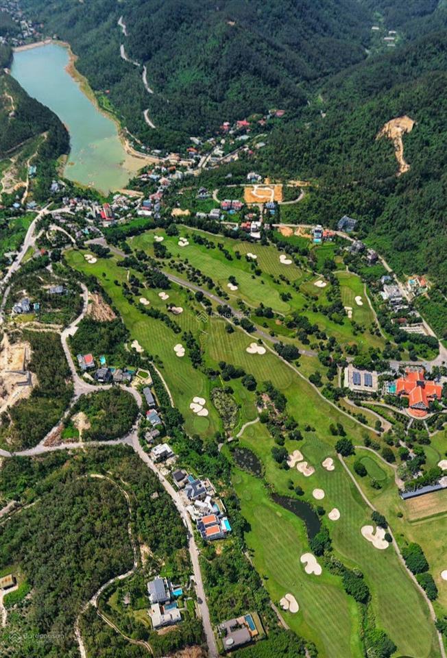 Bán lô biệt thự 1050m2 mặt sân golf tam đảo giá chỉ 16, x tỷ bìa đỏ sang tên