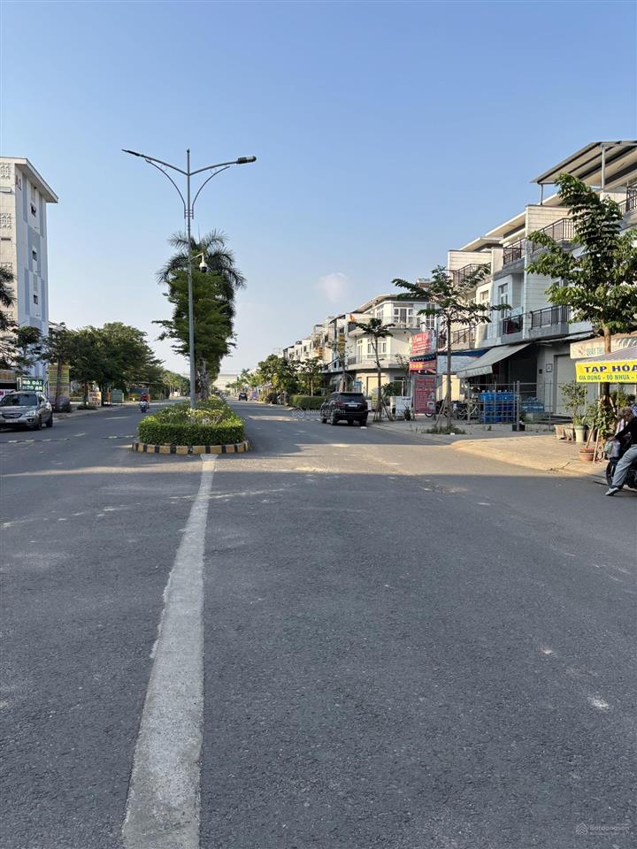 Bán căn hộ view đường 25m gần thang máy, shr giá 490tr