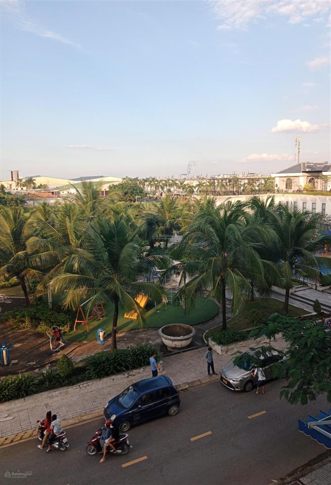 Chính chủ cần bán căn hộ view đẹp giá 430tr có thang máy