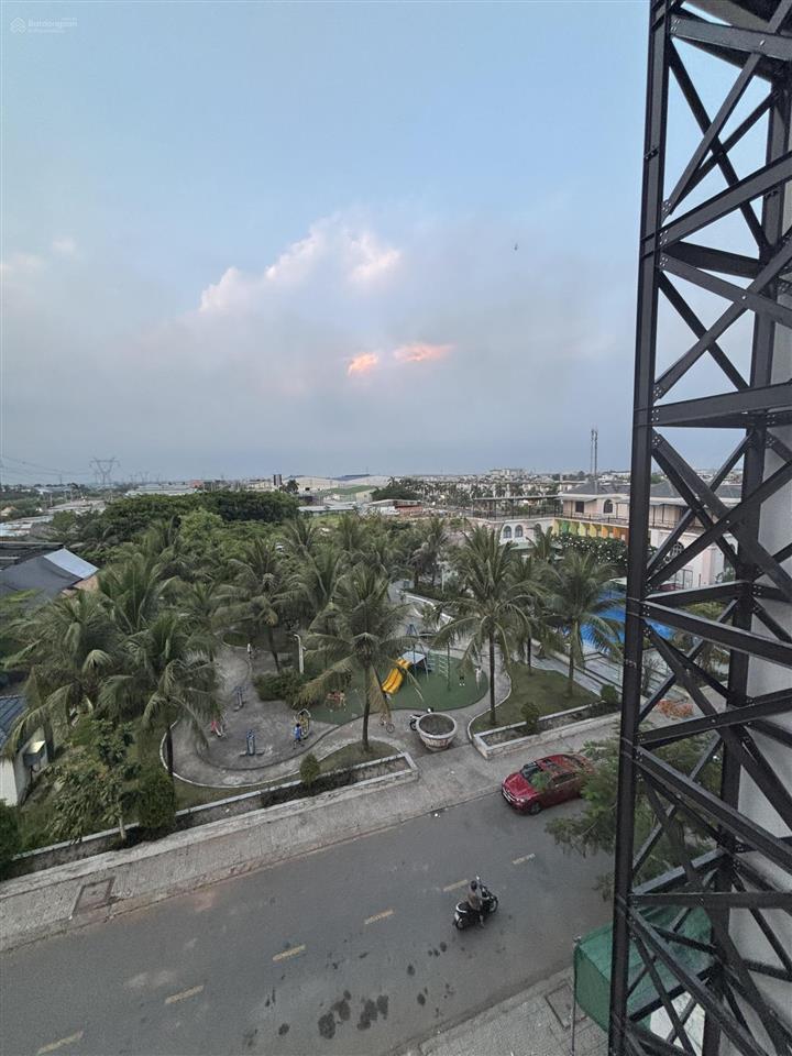 Bán căn hộ phúc an city có thang máy 470tr view đẹp