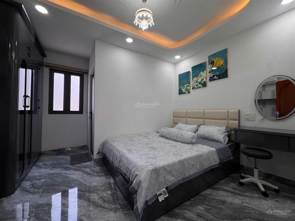 Bán nhà phố có thang máy nguyễn tư giản, p. 12, gò vấp  gara ô tô, 5pn, giá 7,7 tỷ
