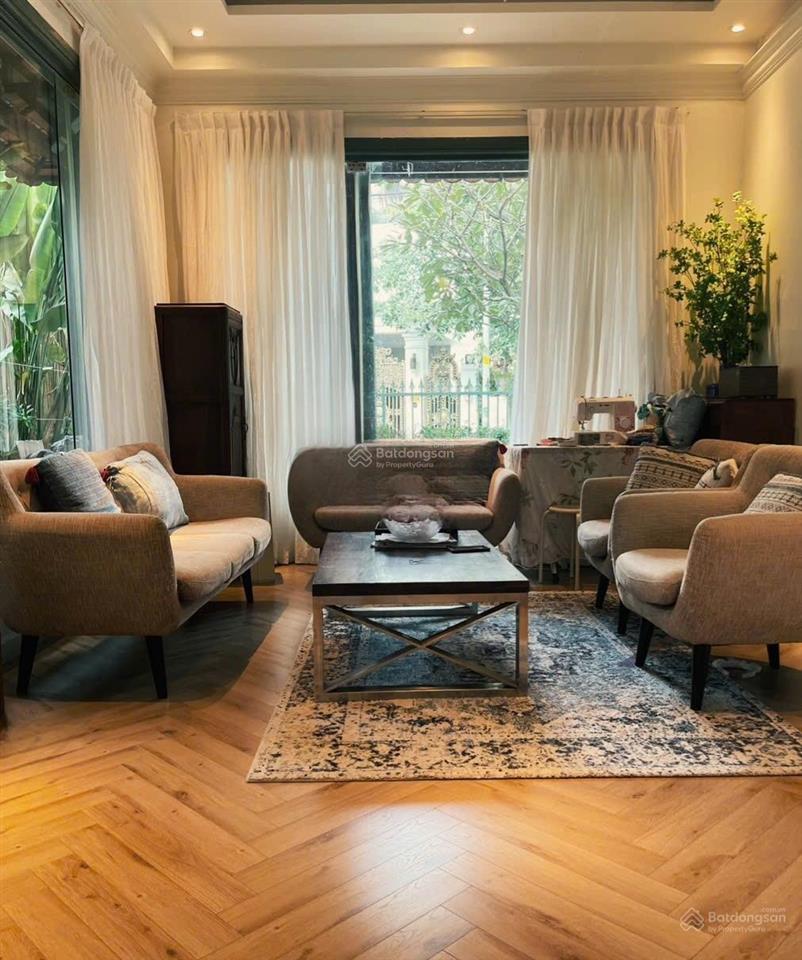 Bán biệt thự khu compound đường nguyễn văn hưởngthảo điền.dt305m.giá 120 tỷ