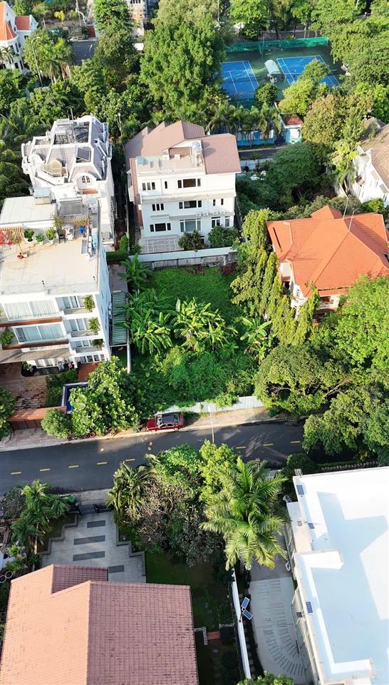 Chính chủ bán đất biệt thự compound nguyễn văn hưởng dt 30x21,5m cn 640m2 vuông vức giá 120 tỷ tl