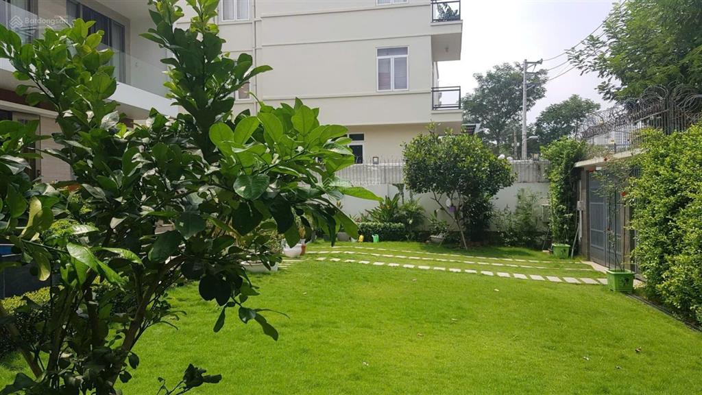 Bán đất compound nguyễn văn hưởng sát sông  thảo điền  quận 2 dt 18x23, cn 420m2 giá 96 tỷ tl