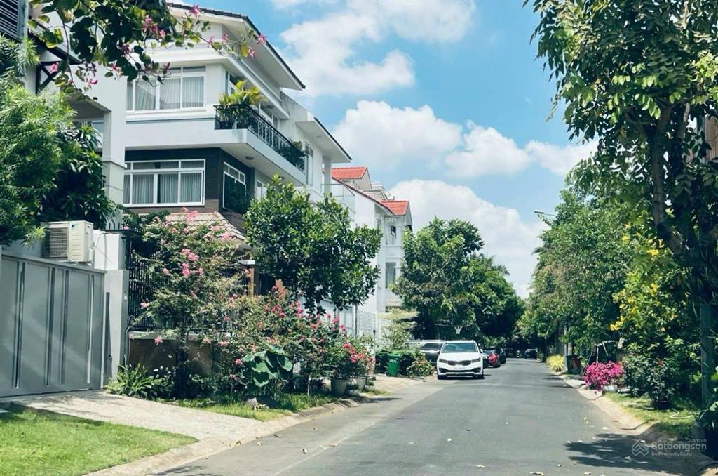 Bán đất compound nguyễn văn hưởng sát sông  thảo điền  quận 2 dt 18x23, cn 420m2 giá 96 tỷ tl
