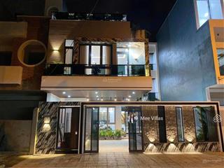 Chính chủ cần bán biệt thự sân vườn ngay quốc hương  dt 14x24=310m2 trệt 2 lầu  đông nam  52 tỷ