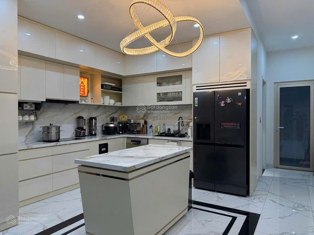Bán nhà mt ngay trần lựu, apak, quận 2 dt 4x20 hầm 3 tầng st hđt 45tr/tháng nét giá 22 tỷ tl