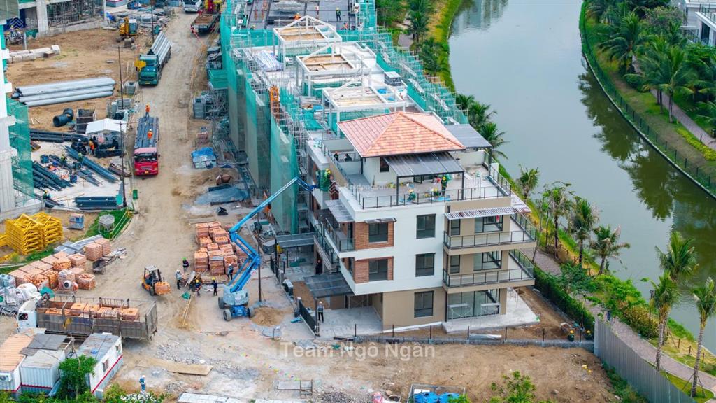 Căn hộ trellban công hướng tây nam, view sông chiết khấu 13.5%+