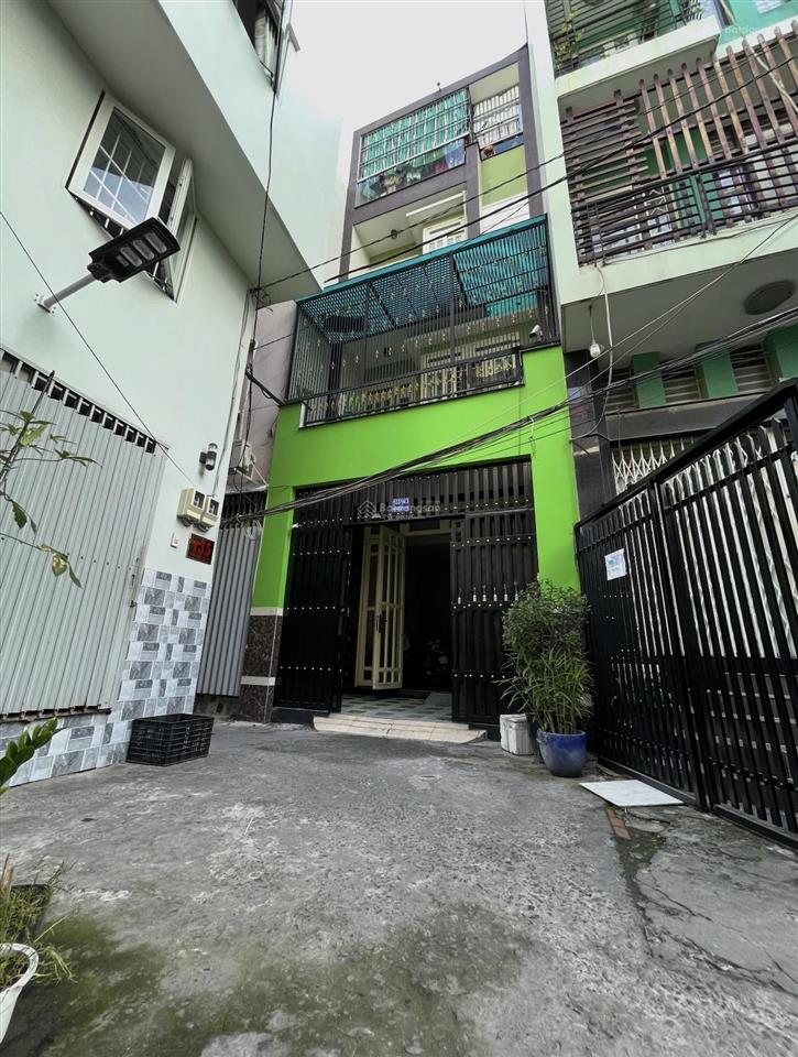 Cho thuê phòng có ban công, bếp và nhà vệ sinh riêng