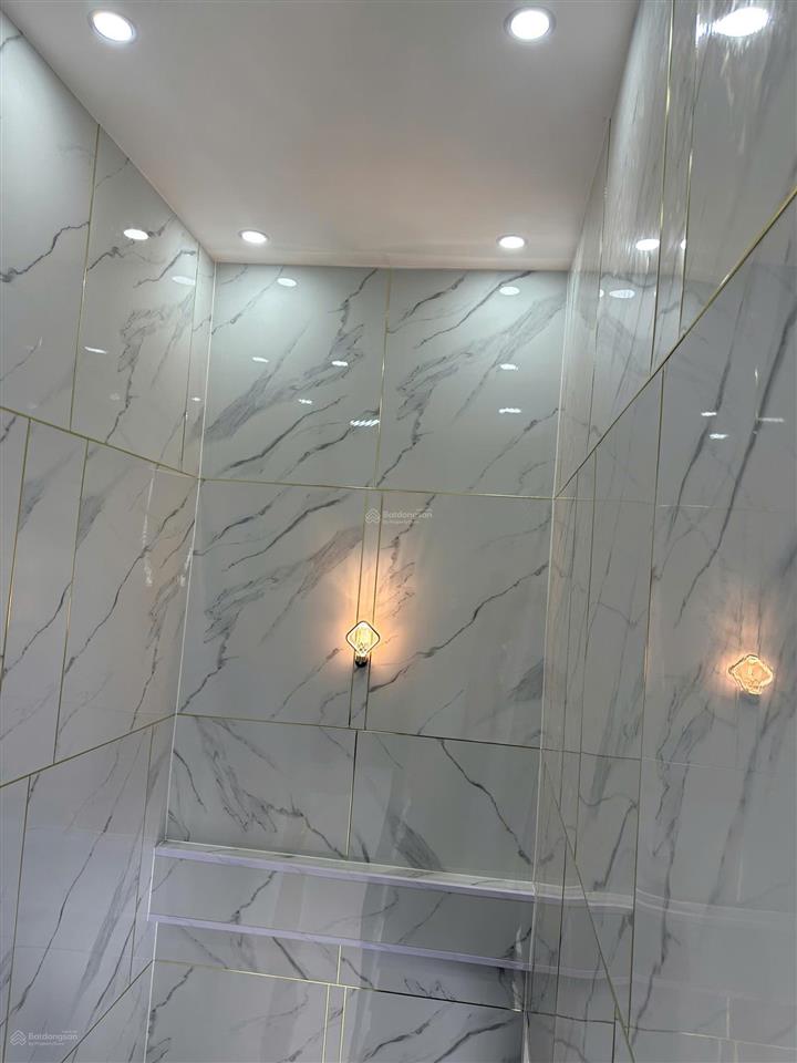 Bán nhà lầu mới xây ngay trung tâm xã củ chi